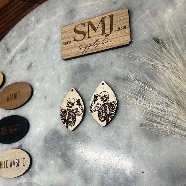 Skeleton Engraved Petal (1 Pair)