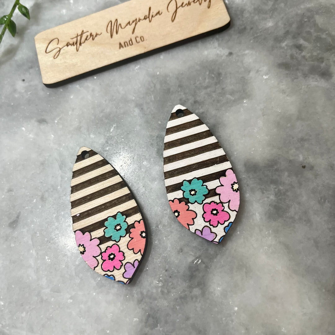 Striped Floral Elongated Petal (1 Pair)